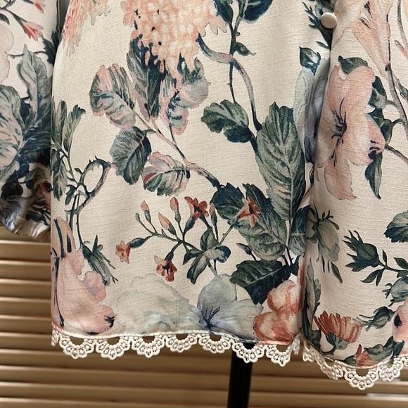 142. Luxxel No Love Lost Floral, Crochet Romper with Pockets, Size Large, NWT - Picture 11 of 17